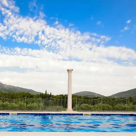 Zastolje Sleeps 6 Pool Air Con Wifi فيلة *