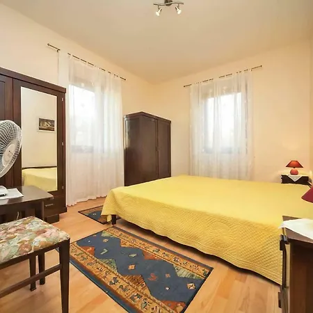Zastolje Sleeps 6 Pool Air Con Wifi فيلة
