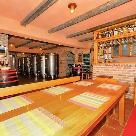 Zastolje Sleeps 6 Pool Air Con Wifi فيلة *