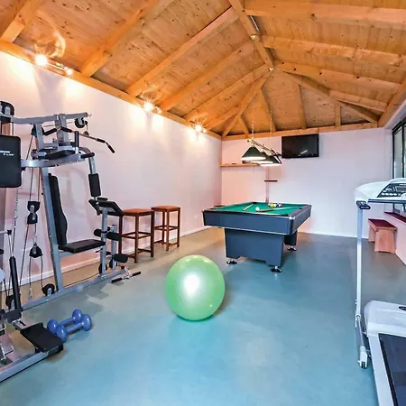 Zastolje Sleeps 6 Pool Air Con Wifi فيلة Gruda