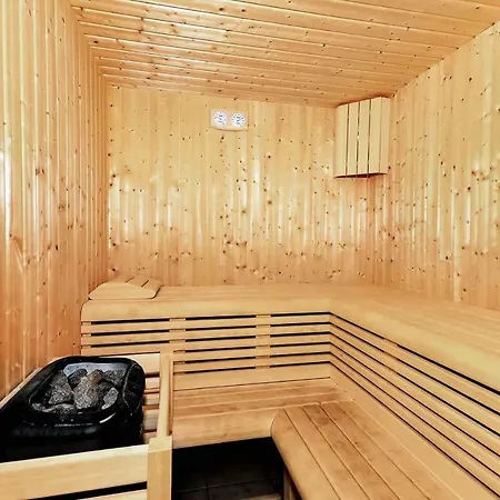 فيلة Zastolje Sleeps 6 Pool Air Con Wifi Gruda